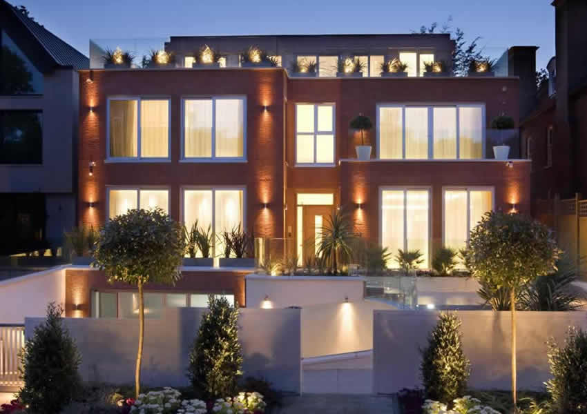 London townhouse at night